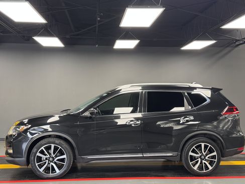 Used 2020 Nissan Rogue SL image 3