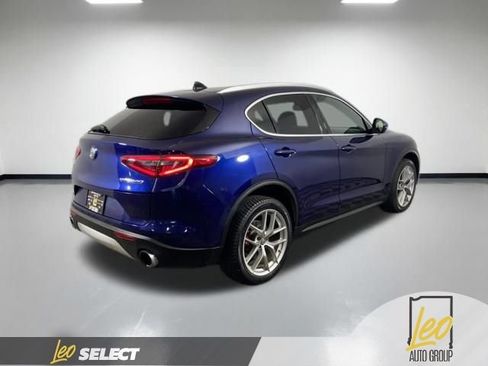 Used 2018 Alfa Romeo Stelvio Ti AWD/4WD image 5