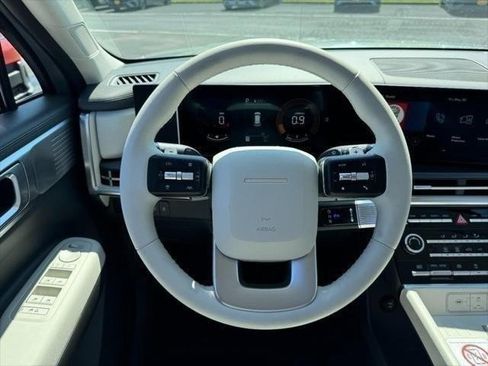 New 2025 Hyundai Santa Fe SE image 8