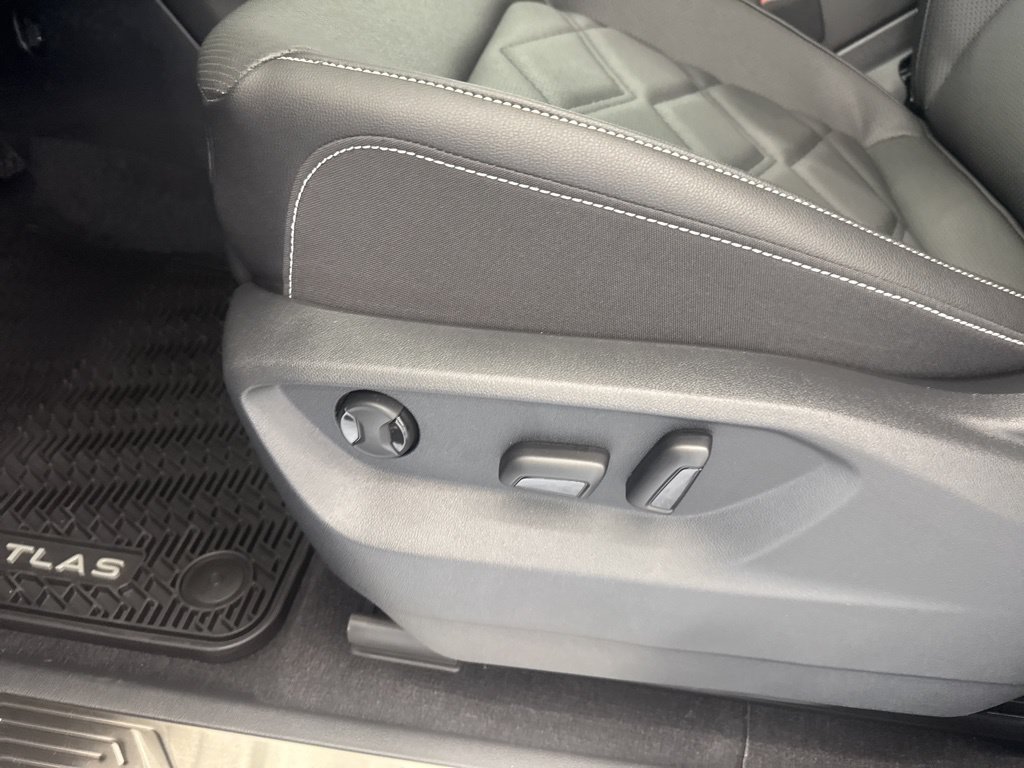 Certified 2026 Volkswagen Atlas SE AWD/4WD image 12