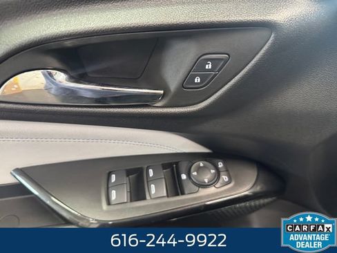 Used 2024 Chevrolet Trax LT w/ Driver Confidence Package FWD image 24