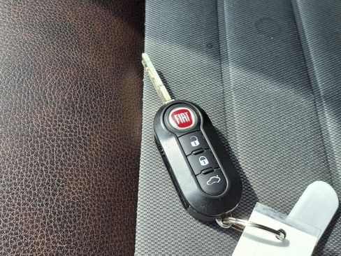 Used 2013 FIAT 500 Sport FWD image 29