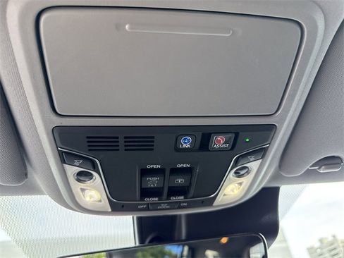 Used 2022 Honda Pilot Elite image 26