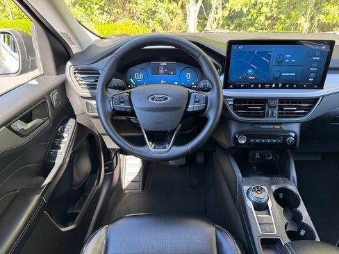 Used 2024 Ford Escape Platinum AWD/4WD image 19