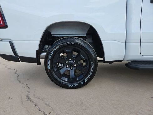 New 2026 RAM 1500 Express AWD/4WD image 9
