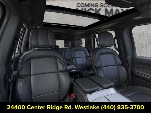 New 2026 Lincoln Navigator Reserve w/ Jet Appearance Package AWD/4WD image 10