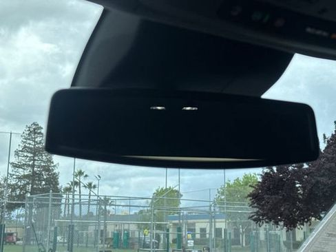 Used 2025 GMC Sierra 1500 SLT image 25