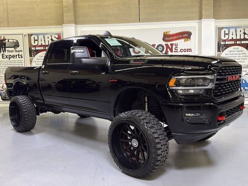Used 2024 RAM 2500 Big Horn w/ Night Edition AWD/4WD image 2