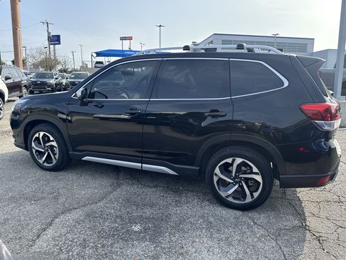 Used 2023 Subaru Forester Touring w/ Popular Package #3 image 6