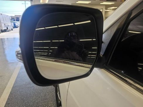 Used 2019 Lexus GX 460 Luxury image 40