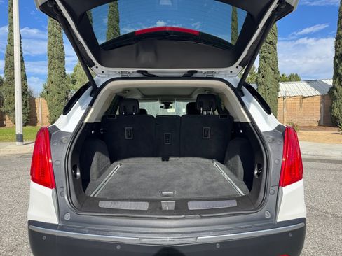 Used 2018 Cadillac XT5 Luxury w/ Driver Awareness Package image 21