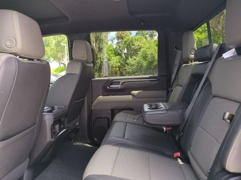 Used 2025 Chevrolet Silverado 2500 ZR2 AWD/4WD image 17