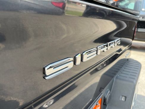 Used 2023 GMC Sierra 1500 SLT w/ SLT Premium Plus Package AWD/4WD image 13