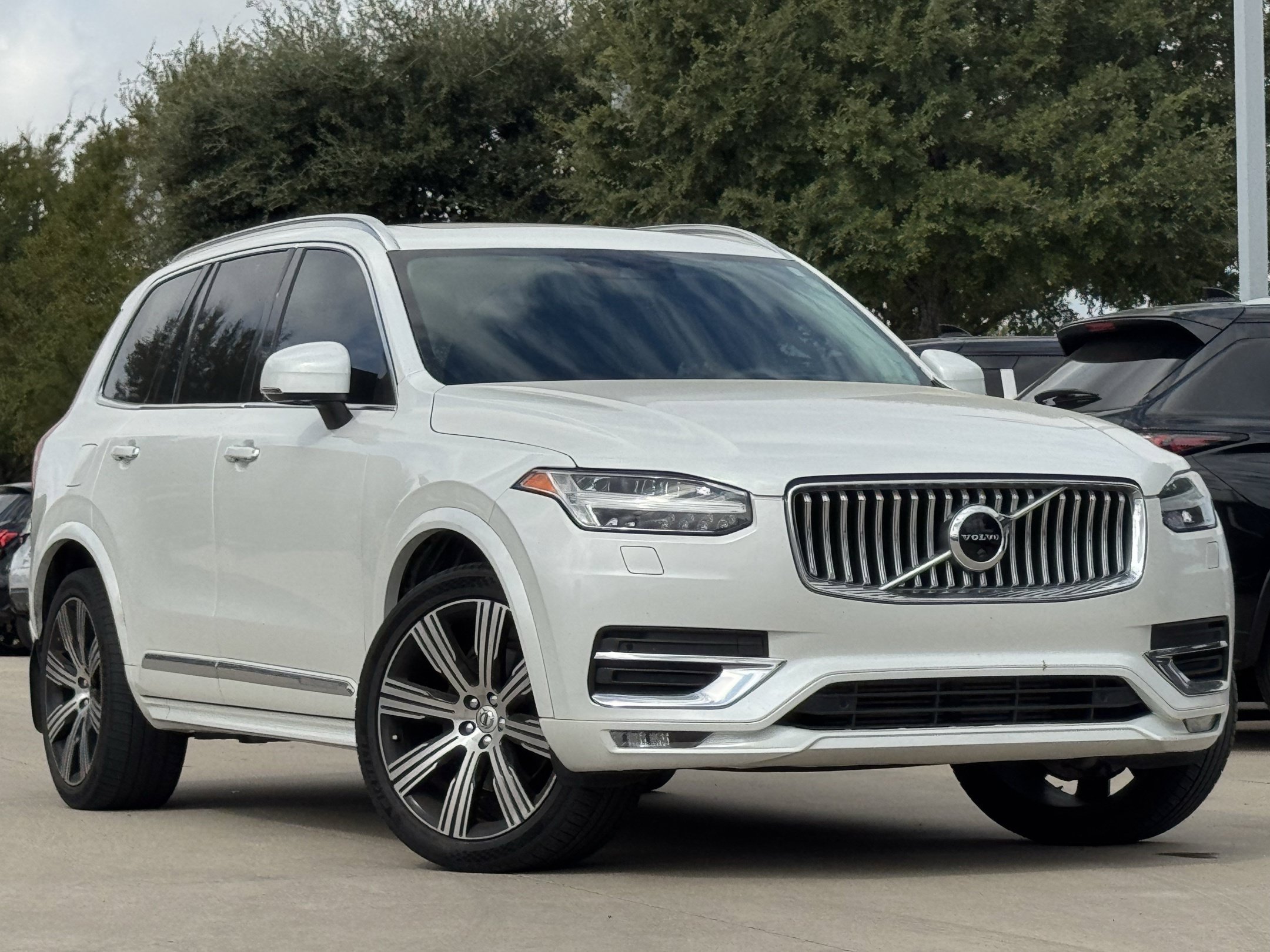 Used 2020 Volvo XC90 T6 Inscription w/ Protection Package Premier AWD/4WD image 2