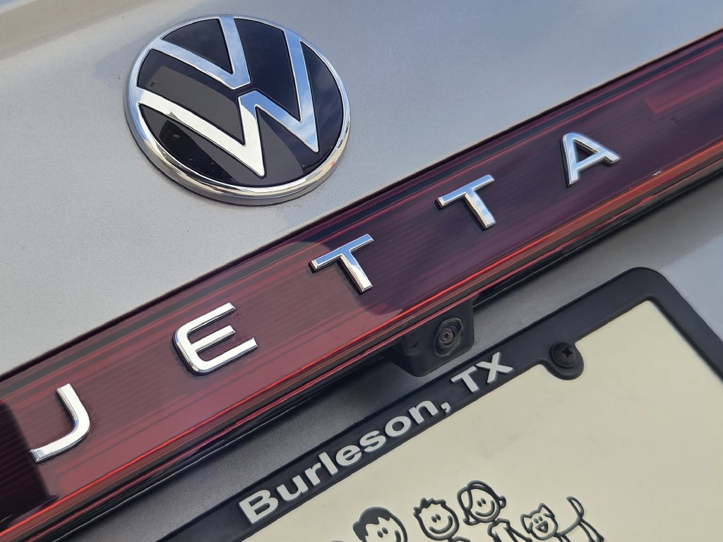 Used 2026 Volkswagen Jetta Sport FWD image 9