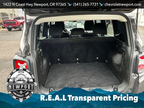 Used 2018 Jeep Renegade Latitude FWD image 33