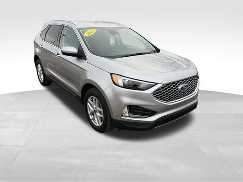 Used 2024 Ford Edge SEL w/ Convenience Package image 9