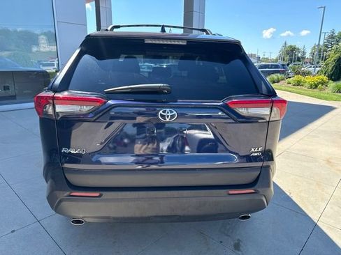 Used 2023 Toyota RAV4 XLE Premium AWD/4WD image 6