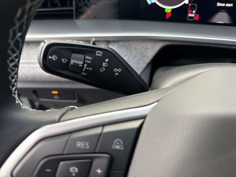 New 2026 Volkswagen Tiguan S FWD image 17