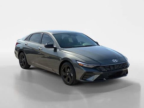 New 2026 Hyundai Elantra Sport FWD image 7