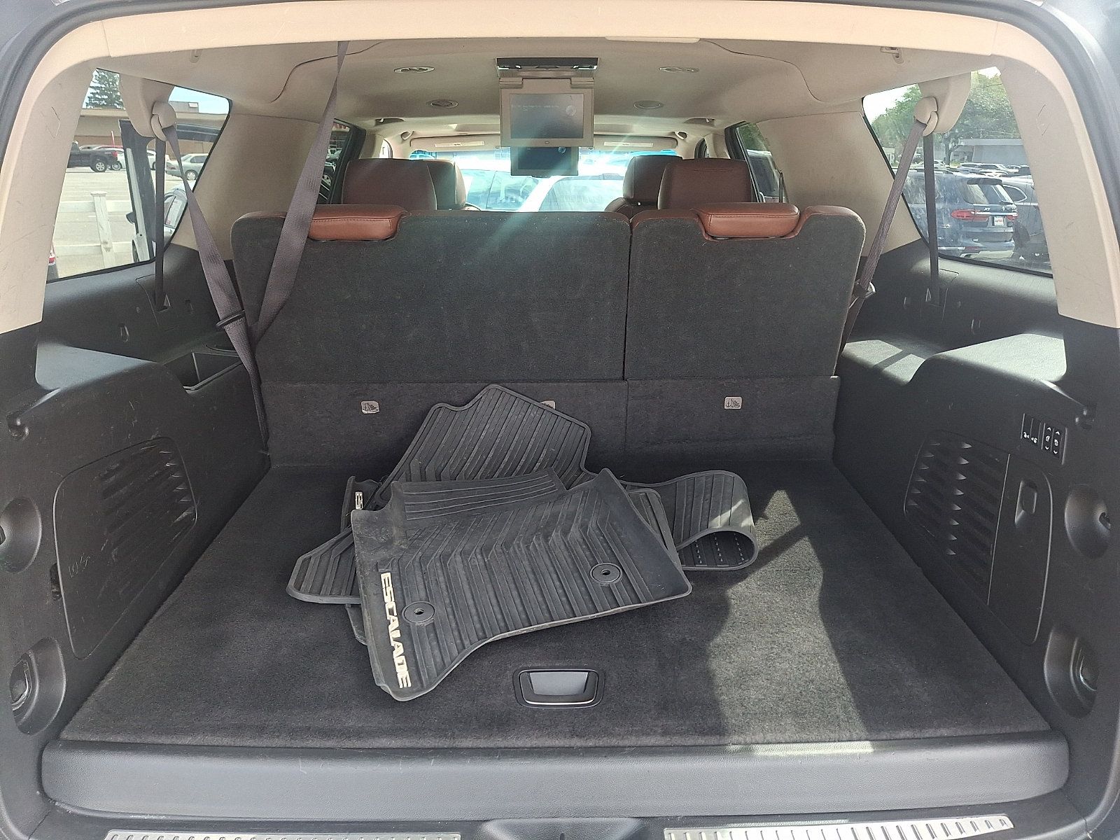 Used 2016 Cadillac Escalade ESV Premium AWD/4WD image 30