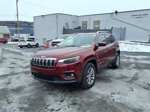 Certified 2019 Jeep Cherokee Latitude Plus w/ Cold Weather Group image 3