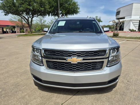 Used 2019 Chevrolet Suburban LT AWD/4WD image 3
