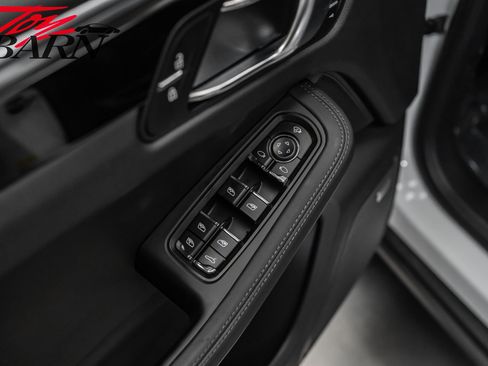 Used 2022 Porsche Macan S image 19