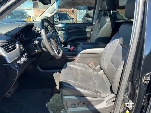 Used 2017 GMC Yukon SLT w/ Open Road Package AWD/4WD image 12