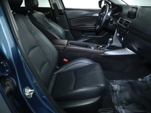 Used 2018 MAZDA MAZDA3 Grand Touring FWD image 32