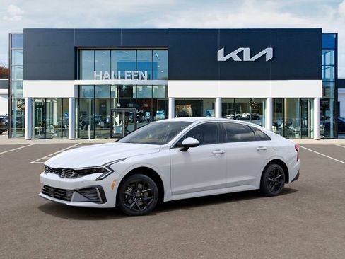 New 2026 Kia K5 LXS FWD image 3
