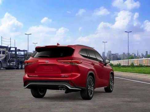 New 2026 Toyota Highlander XSE AWD/4WD image 17