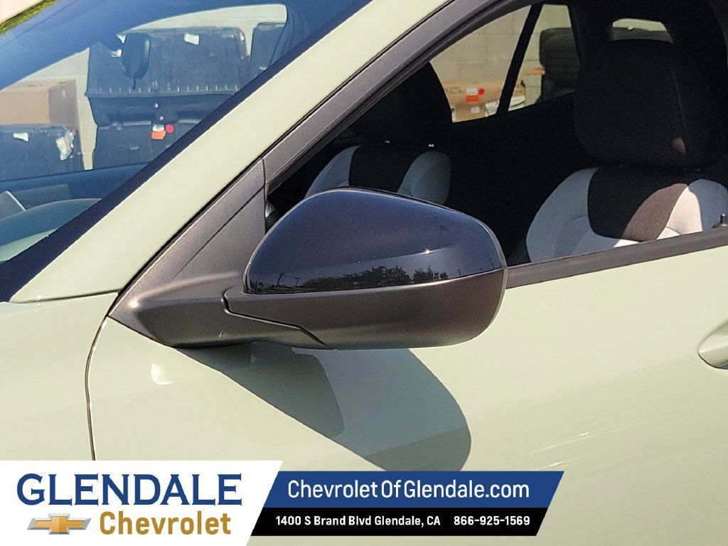 Used 2024 Chevrolet Trax RS w/ Driver Confidence Package FWD image 11
