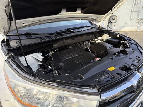 Used 2015 Toyota Highlander Limited Platinum image 22