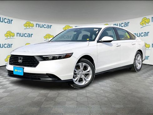 New 2025 Honda Accord LX image 4