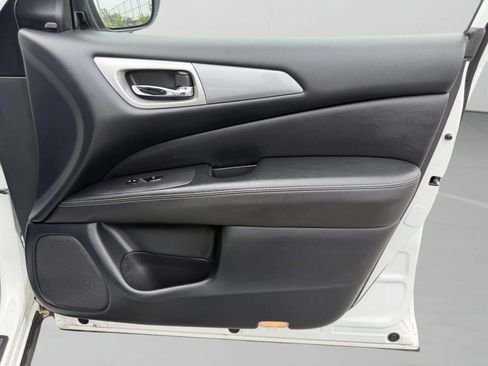 Used 2020 Nissan Pathfinder SL FWD image 35