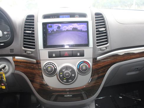 Used 2012 Hyundai Santa Fe GLS FWD image 15