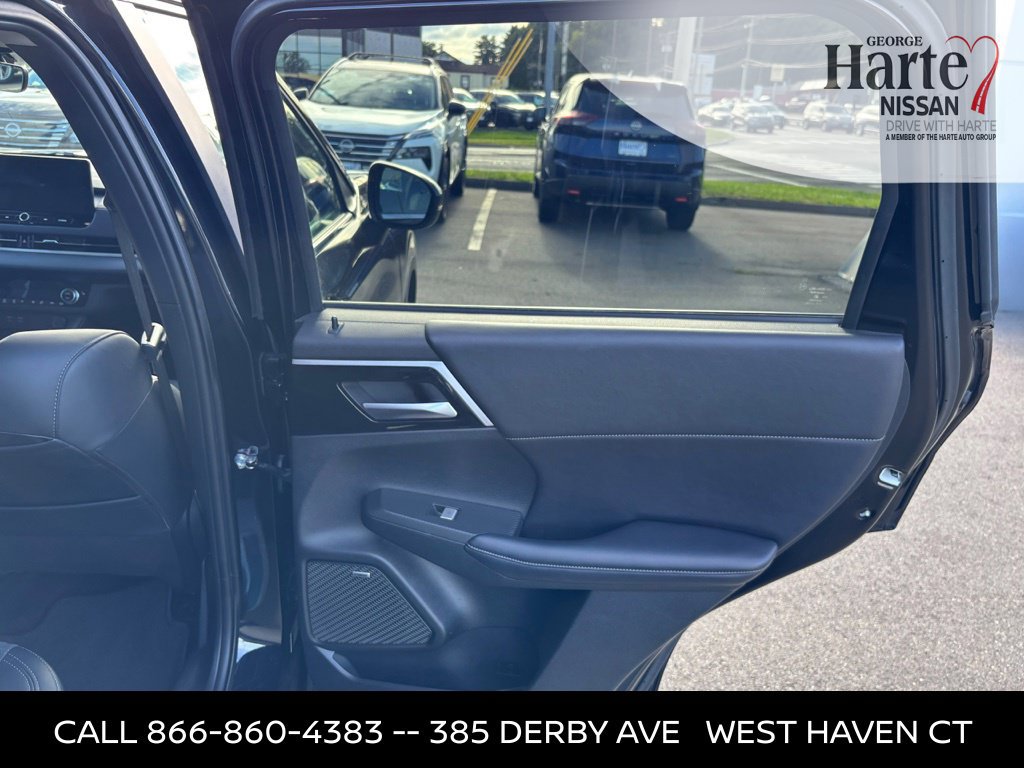 Used 2025 Mitsubishi Outlander SE AWD/4WD image 27
