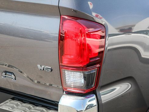 Used 2019 Toyota Tacoma SR5 RWD image 26