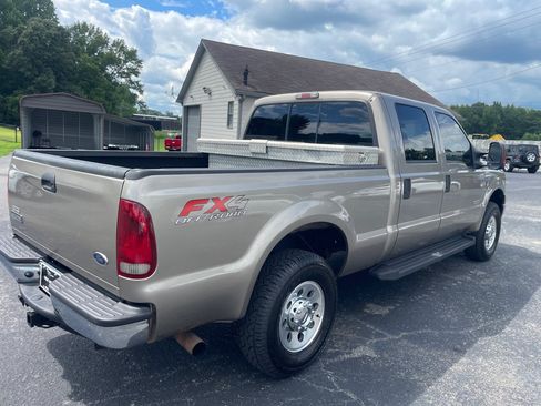 Used 2006 Ford F250 4x4 Crew Cab Super Duty image 6