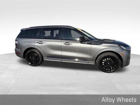 Used 2025 Lincoln Aviator Reserve w/ Equipment Group 201A AWD/4WD image 15