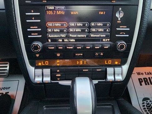 Used 2010 Porsche Cayenne GTS image 34