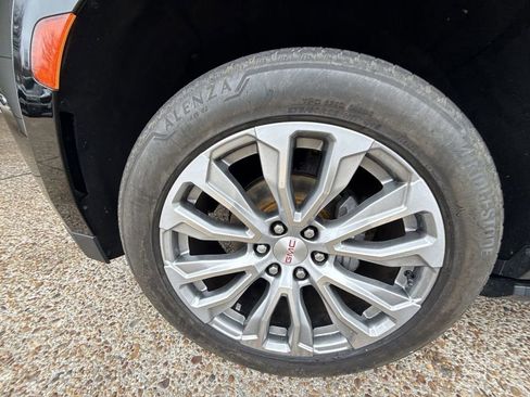 Certified 2022 GMC Yukon XL Denali image 33