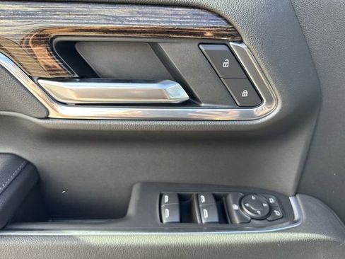 New 2026 GMC Sierra 1500 Elevation image 13