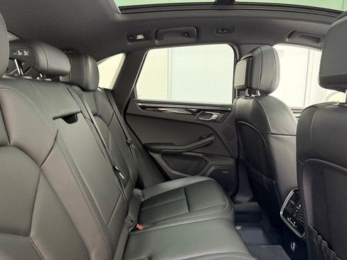 New 2026 Porsche Macan image 12