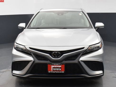 Used 2023 Toyota Camry SE image 7