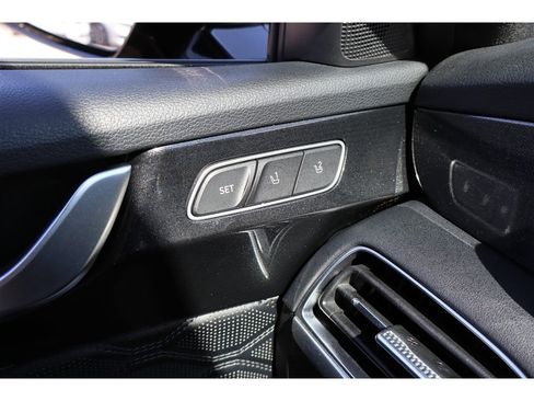 Used 2021 Hyundai Palisade SEL FWD image 34