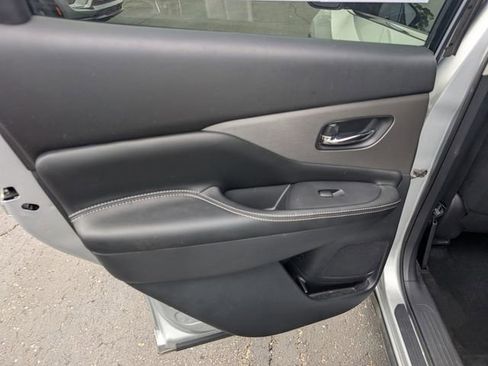 Used 2020 Nissan Murano SV w/ Cargo Package AWD/4WD image 11