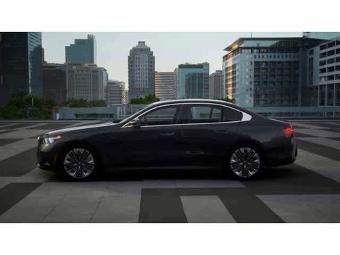 New 2026 BMW 530i RWD image 4