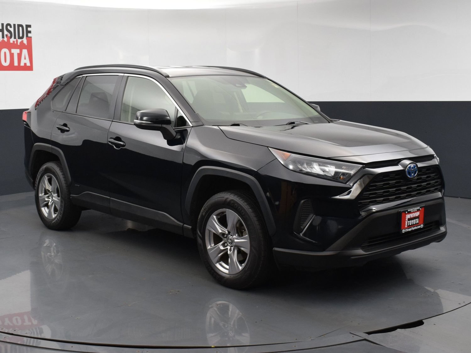 Used 2022 Toyota RAV4 LE AWD/4WD image 6